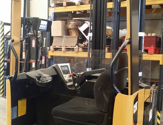 carretilla-retractil-usada-caterpillar-2000kg-a-7,5-mts-nc00477-2
